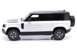 Land Rover Defender 110 P400X Baujahr 2021 weiß 1:12 GT-Spirit