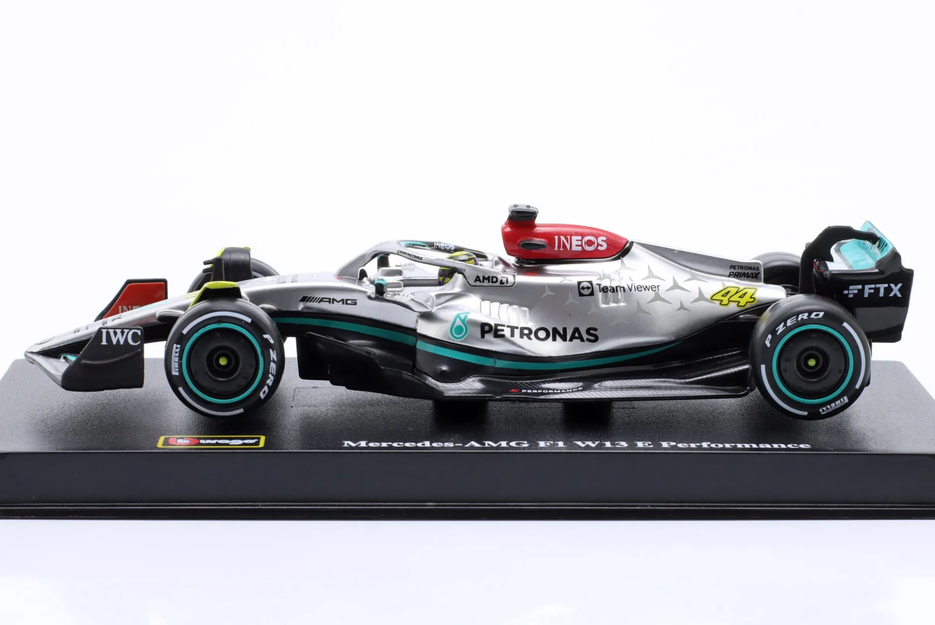 Lewis Hamilton Mercedes-AMG F1 W13 #44 Formel 1 2022 1:43 Bburago