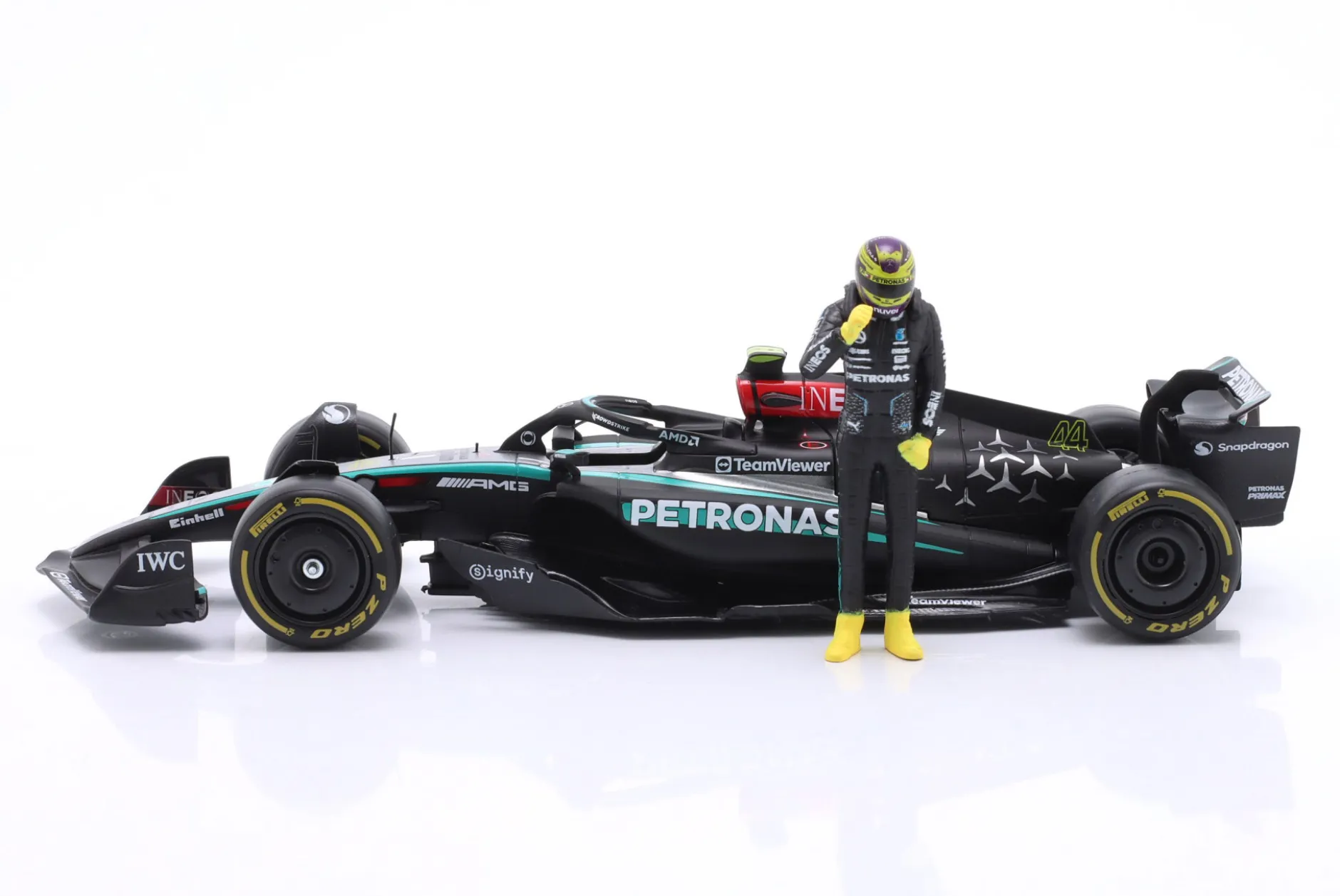 Lewis Hamilton Mercedes-AMG F1 W15 #44 Formel 1 2024 mit Figur 1:24 Bburago