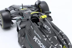 Lewis Hamilton Mercedes-AMG F1 W14 #44 Formel 1 2023 mit Figur 1:24 Bburago