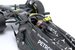 Lewis Hamilton Mercedes-AMG F1 W14 #44 Formel 1 2023 1:24 Bburago