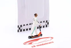 Lewis Hamilton Skate Scooter Figur 1:43 Cartrix