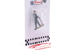 Lewis Hamilton Skate Scooter 2021 Figur 1:43 Cartrix