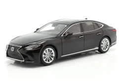 Lexus LS500h Baujahr 2018 schwarz 1:18 AUTOart