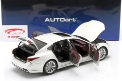 Lexus LS 500h Baujahr 2018 sonic weiß metallic 1:18 AUTOart