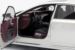 Lexus LS 500h Baujahr 2018 sonic weiß metallic 1:18 AUTOart