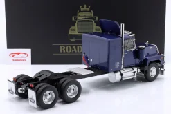 Mack RL 700L Sattelzugmaschine Baujahr 1974 blau metallic 1:18 Road Kings