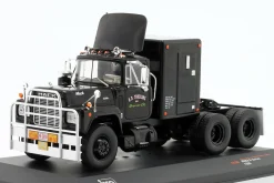 Mack R-Series Sattelzugmaschine Baujahr 1966 schwarz 1:43 Ixo