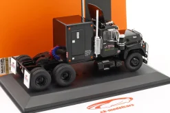 Mack R-Series Sattelzugmaschine Baujahr 1966 schwarz 1:43 Ixo