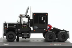 Mack R-Series Sattelzugmaschine Baujahr 1966 schwarz 1:43 Ixo