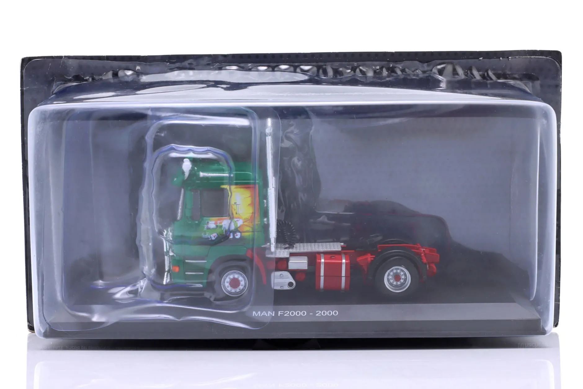 MAN F200 (low cab) Sattelzugmaschine Baujahr 2000 grün / Dekor 1:43 Hachette