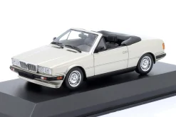 Maserati Biturbo Spyder Baujahr 1984 silber metallic 1:43 Minichamps