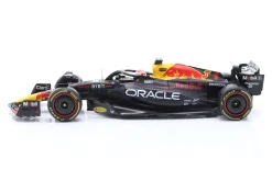Max Verstappen Red Bull Racing RB19 #1 Formel 1 Weltmeister 2023 1:18 Bburago