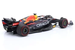Max Verstappen Red Bull RB18 #1 Sieger Ungarn GP Formel 1 Weltmeister 2022 1:18 Minichamps