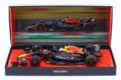 Max Verstappen Red Bull RB18 #1 Sieger Ungarn GP Formel 1 Weltmeister 2022 1:18 Minichamps