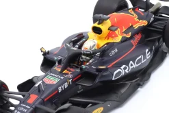Max Verstappen Red Bull RB18 #1 Sieger Ungarn GP Formel 1 Weltmeister 2022 1:18 Minichamps