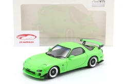 Mazda RX-7 Type RS (FD35) Baujahr 1999 neongrün 1:18 Solido