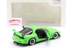 Mazda RX-7 Type RS (FD35) Baujahr 1999 neongrün 1:18 Solido