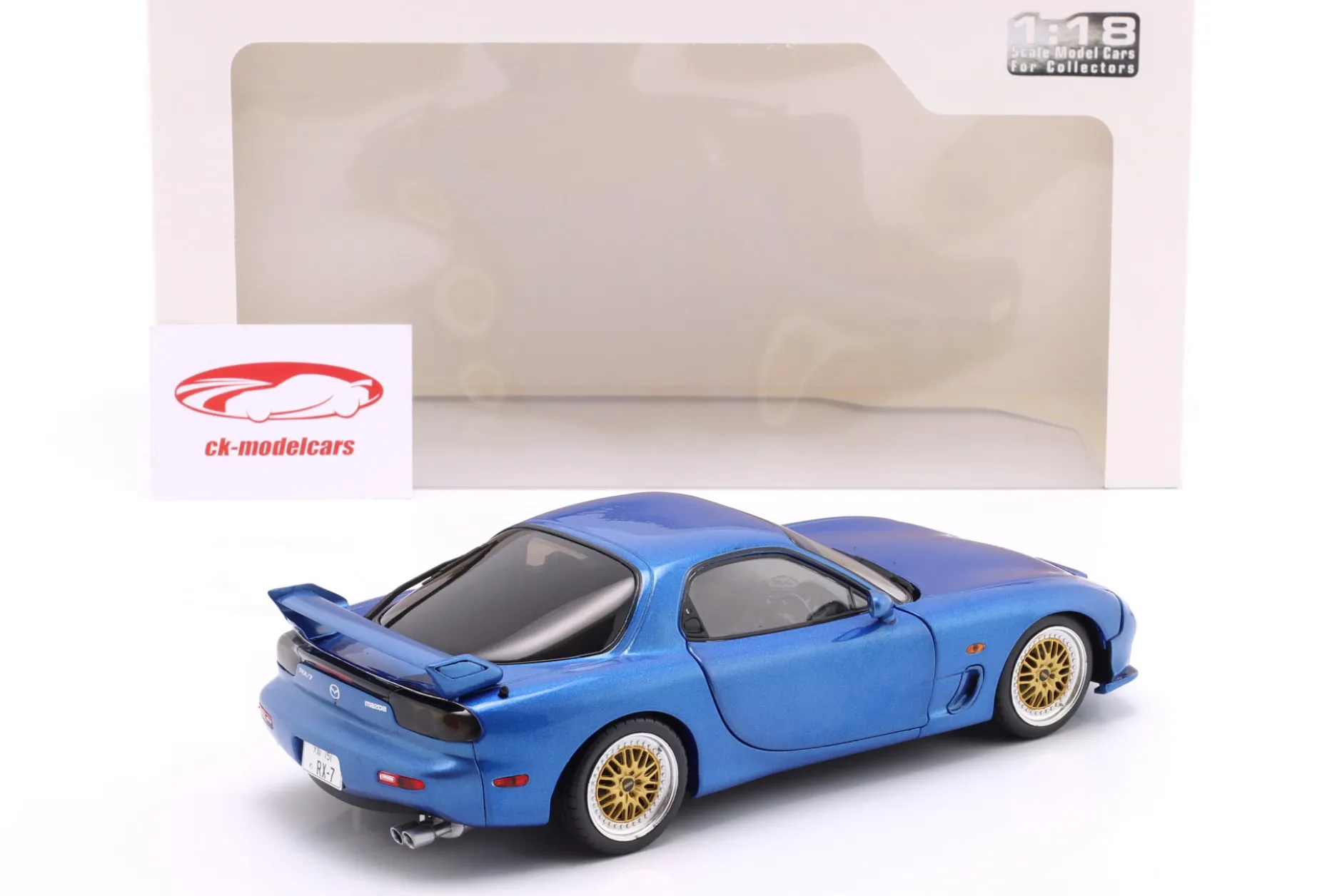 Mazda RX-7 Typ RS (FD3S) Baujahr 1999 blau metallic 1:18 Solido