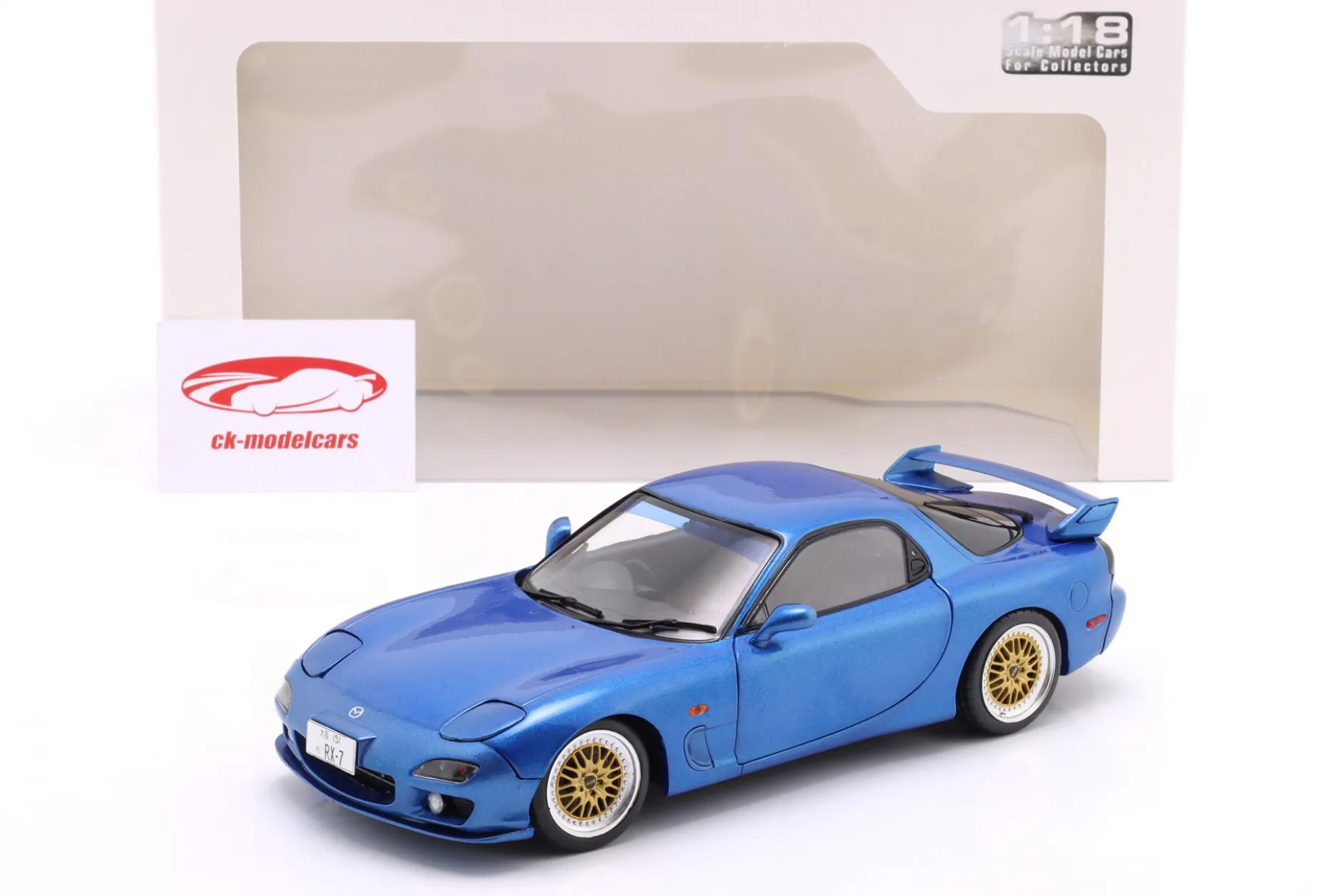 Mazda RX-7 Typ RS (FD3S) Baujahr 1999 blau metallic 1:18 Solido