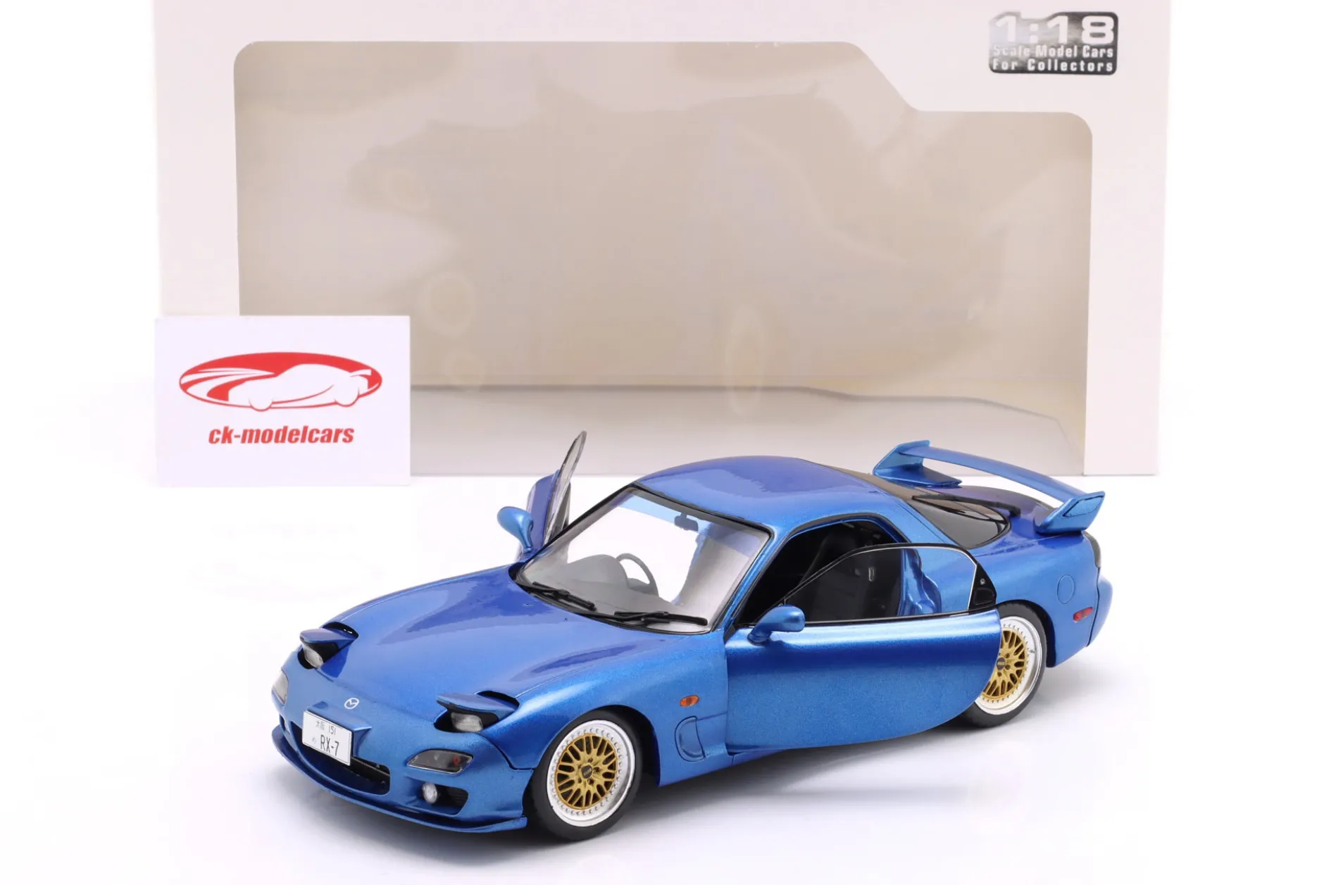 Mazda RX-7 Typ RS (FD3S) Baujahr 1999 blau metallic 1:18 Solido