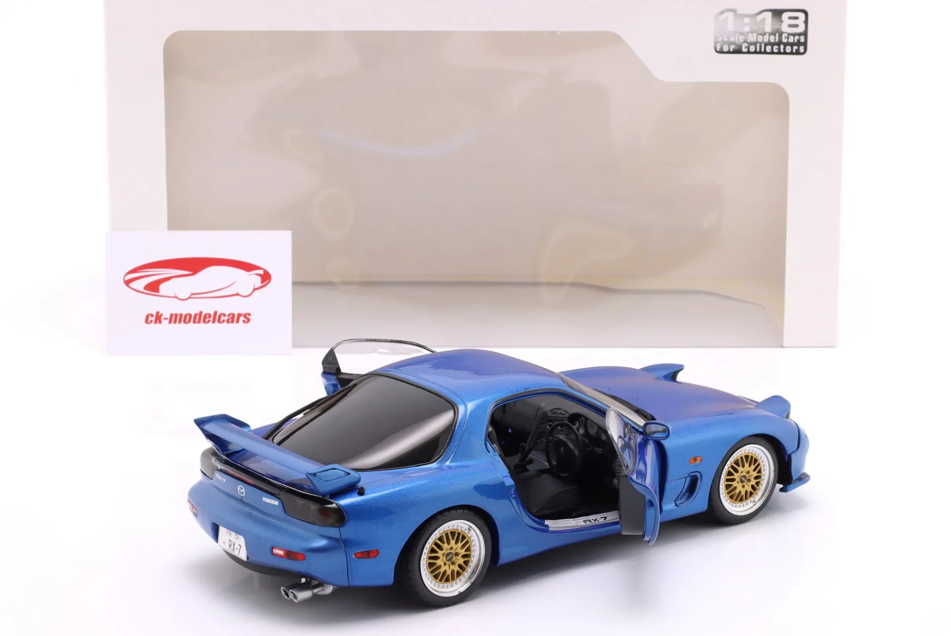 Mazda RX-7 Typ RS (FD3S) Baujahr 1999 blau metallic 1:18 Solido