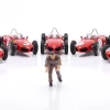 Mechaniker mit braunem Overall schiebt hinten - Figur 1:18 Figurenmanufaktur
