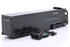 Mercedes-Benz Actros Formel 1 Renntransporter mit Mercedes FW15 #63 Russell 1:43 Bburago
