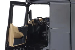 Mercedes-Benz Actros L schwarz mit Design 1:18 NZG