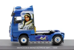 Mercedes-Benz Actros MP1 Sattelzugmaschine 1998 blau / Eskimo Arctic Airbrush 1:43 Hachette