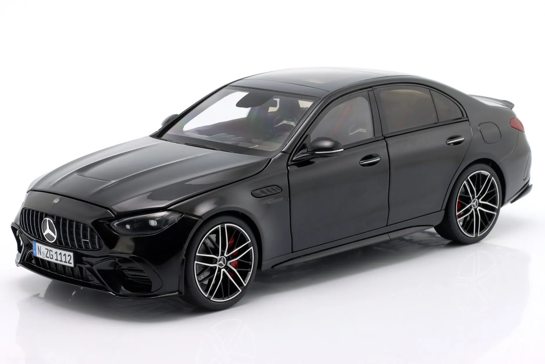 Mercedes-Benz AMG C 63 S E Performance (W206) Baujahr 2024 obsidianschwarz 1:18 NZG