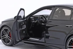 Mercedes-Benz AMG C 63 S E Performance (W206) Baujahr 2024 obsidianschwarz 1:18 NZG