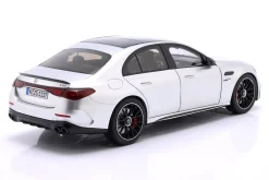Mercedes-Benz AMG E 53 Hybrid 4Matic+ (W214) 2024 hightechsilber 1:18 NZG