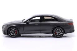 Mercedes-Benz AMG E 53 Hybrid 4Matic+ (W214) 2024 graphitgrau 1:18 NZG