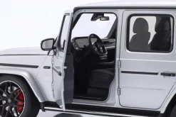 Mercedes-Benz AMG G63 Baujahr 2019 iridium silber metallic 1:18 AUTOart