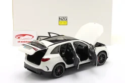 Mercedes-Benz AMG GLC 63 S E Performance opalithweiß 1:18 NZG