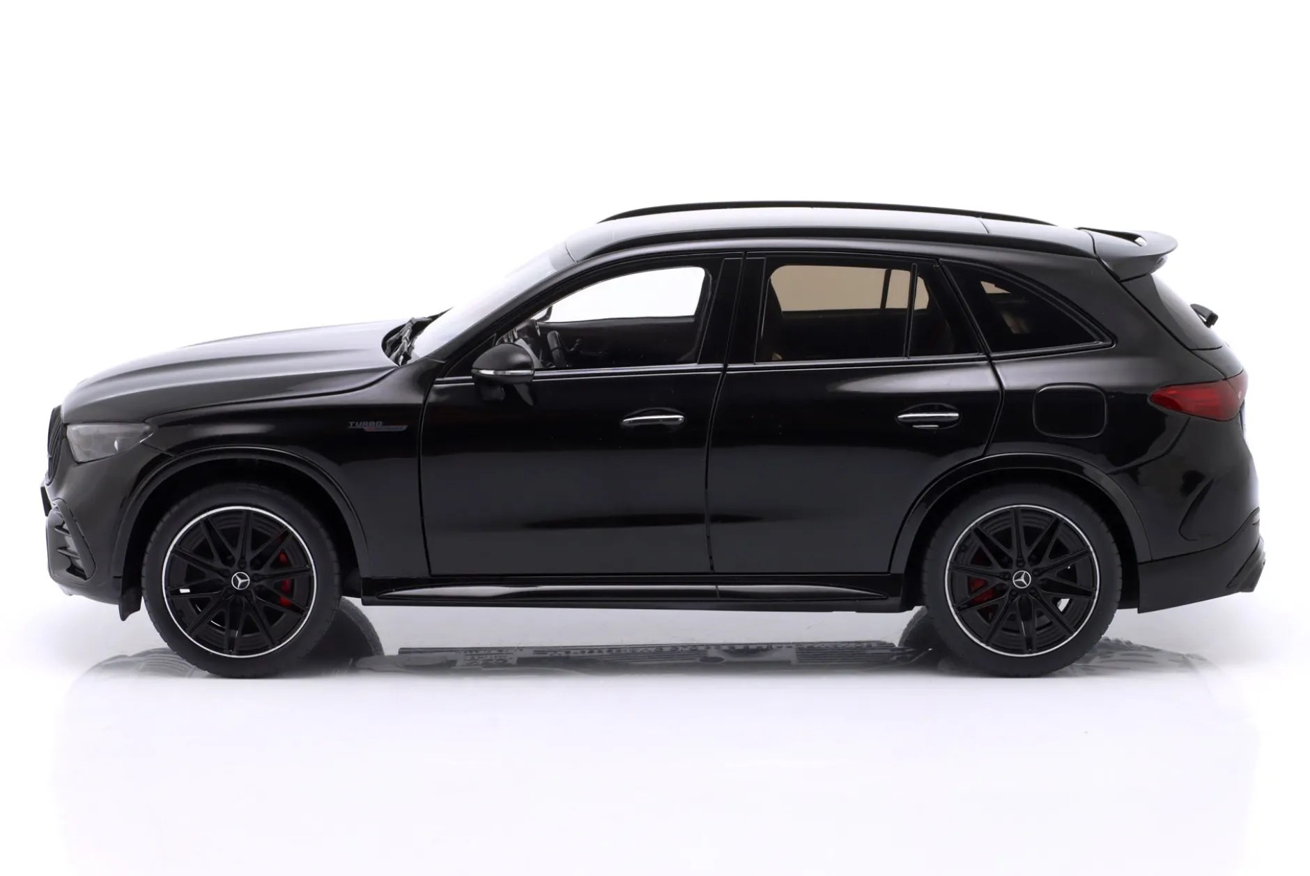 Mercedes-Benz AMG GLC 63 S E Performance obsidianschwarz 1:18 NZG