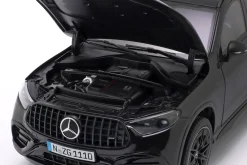 Mercedes-Benz AMG GLC 63 S E Performance obsidianschwarz 1:18 NZG