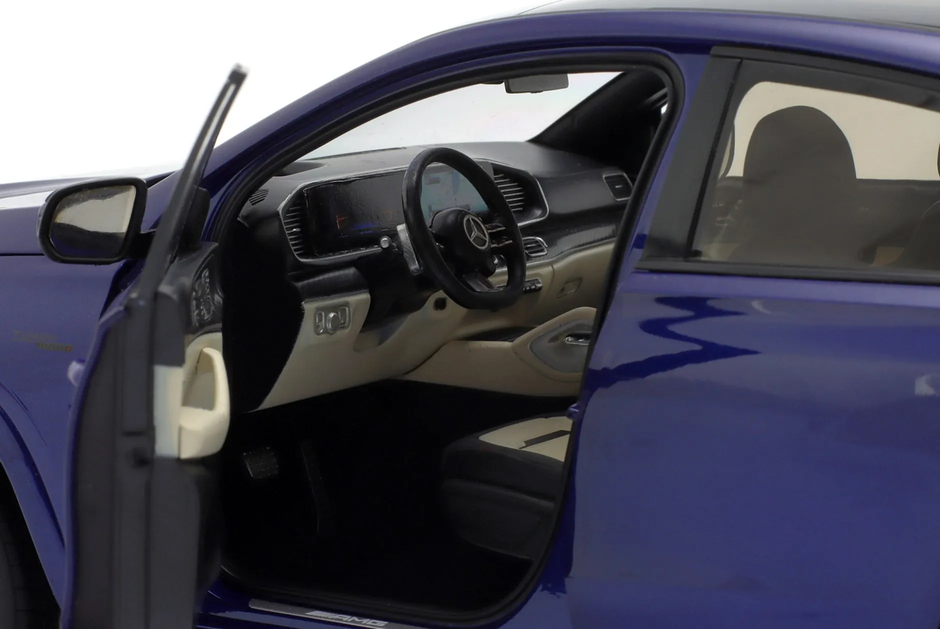 Mercedes-Benz AMG GLE 53 4Matic+ Coupe Baujahr 2023 mystikblau 1:18 NZG