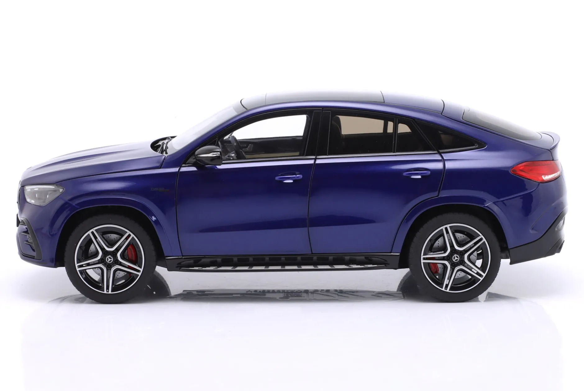 Mercedes-Benz AMG GLE 53 4Matic+ Coupe Baujahr 2023 mystikblau 1:18 NZG