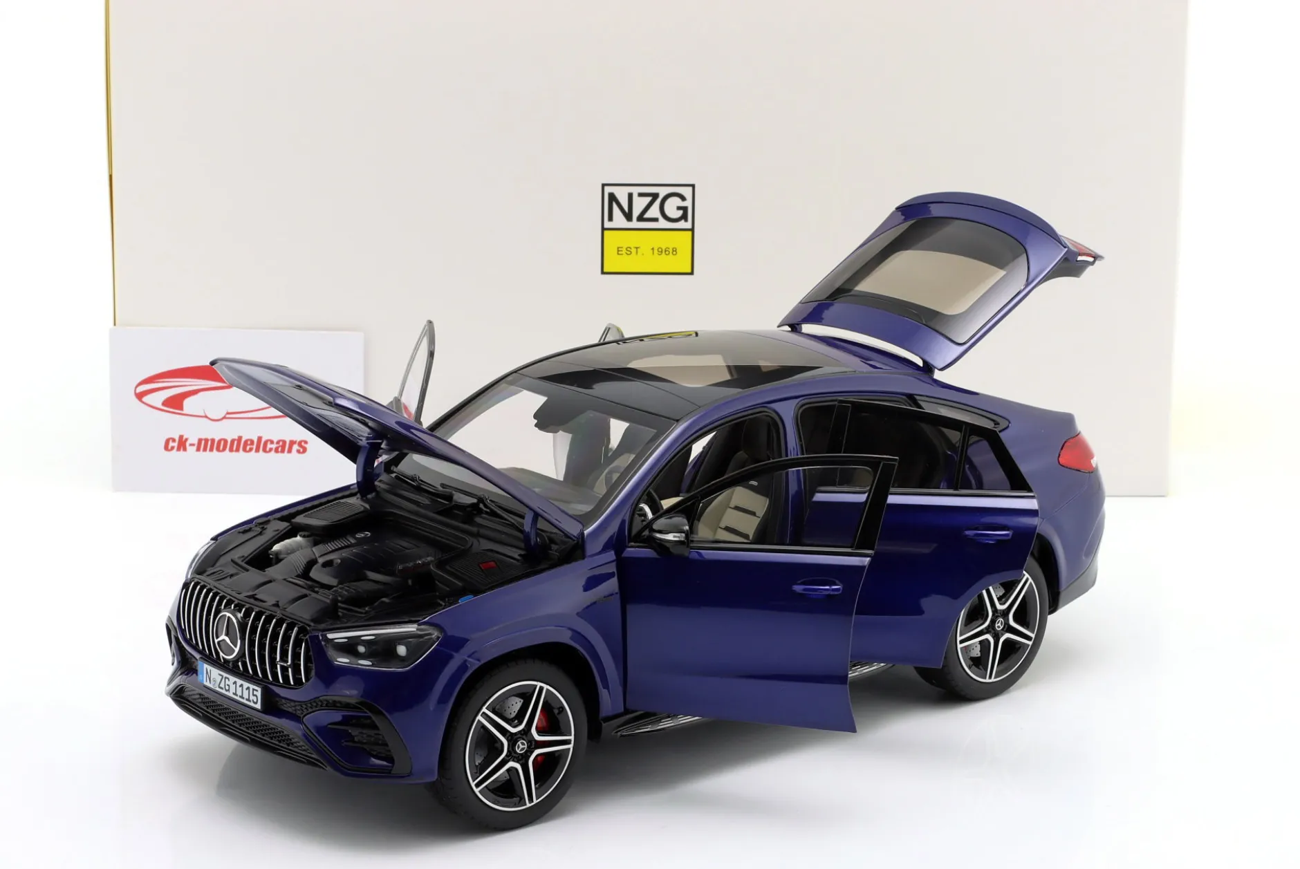 Mercedes-Benz AMG GLE 53 4Matic+ Coupe Baujahr 2023 mystikblau 1:18 NZG