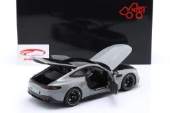 Mercedes-Benz AMG GT 43 alpingrau 1:18 NZG