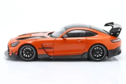 Mercedes-Benz AMG GT Black Series 2021 orange 1:18 Minichamps