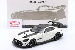 Mercedes-Benz AMG GT Black Series Baujahr 2021 weiß metallic 1:18 Minichamps