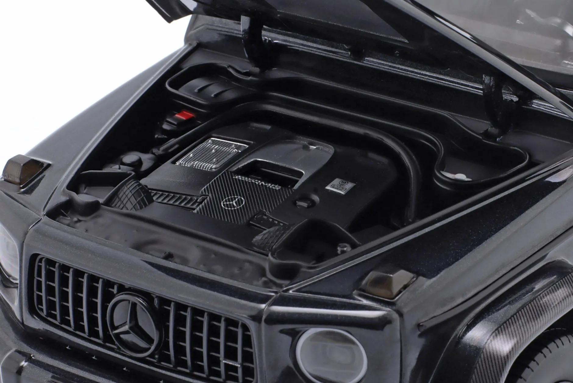 Mercedes-Benz AMG G63 (W463) 4x4 2022 magnetitschwarz metallic 1:18 iScale