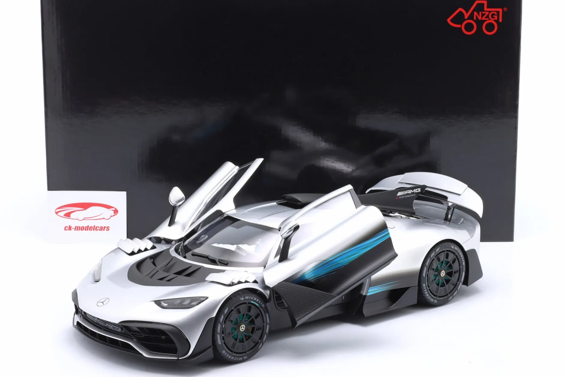 Mercedes-Benz AMG ONE (C298) hightech silber 1:12 NZG