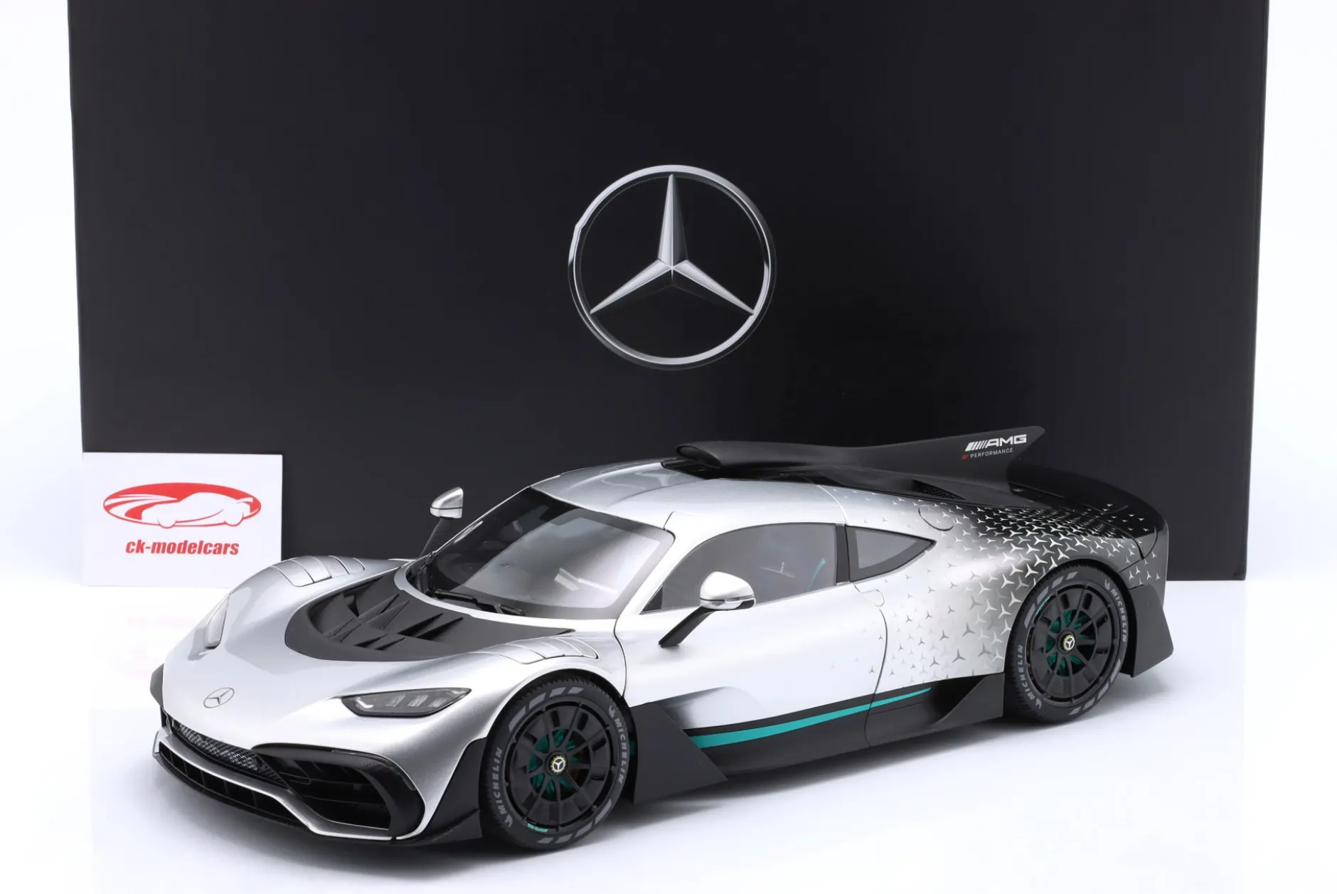 Mercedes-Benz AMG ONE (C298) hightech silber 1:12 NZG