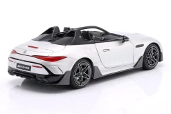 Mercedes-Benz AMG PureSpeed Baujahr 2025 silber metallic 1:18 NZG