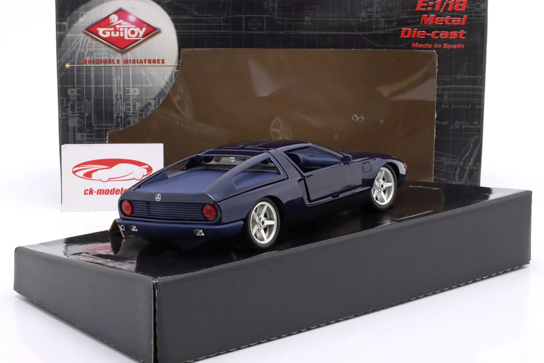 Mercedes-Benz C 111 Baujahr 1969 dunkelblau metallic 1:18 Guiloy