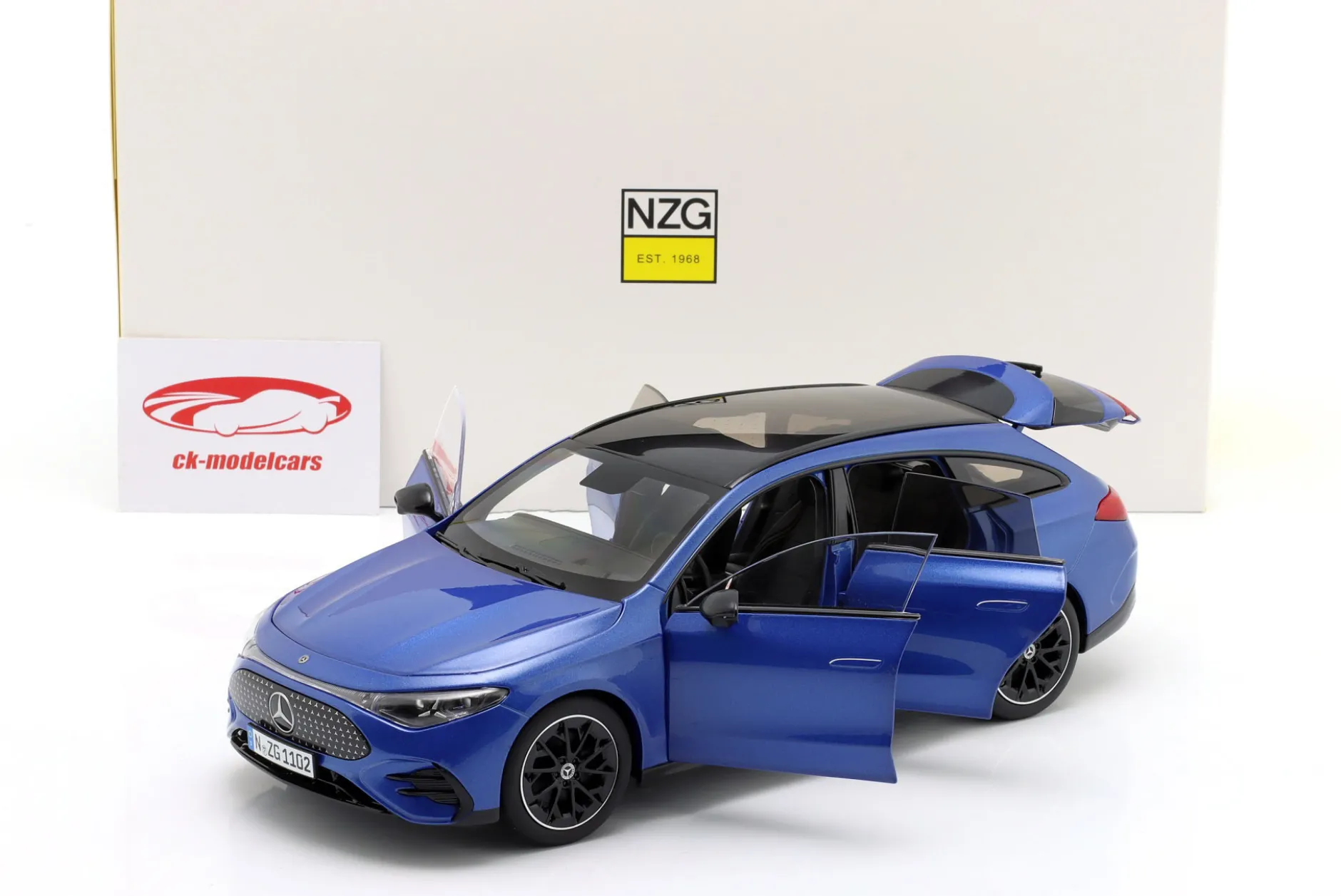Mercedes-Benz CLA Shooting Brake EQ (X174) Baujahr 2025 blau metallic 1:18 NZG